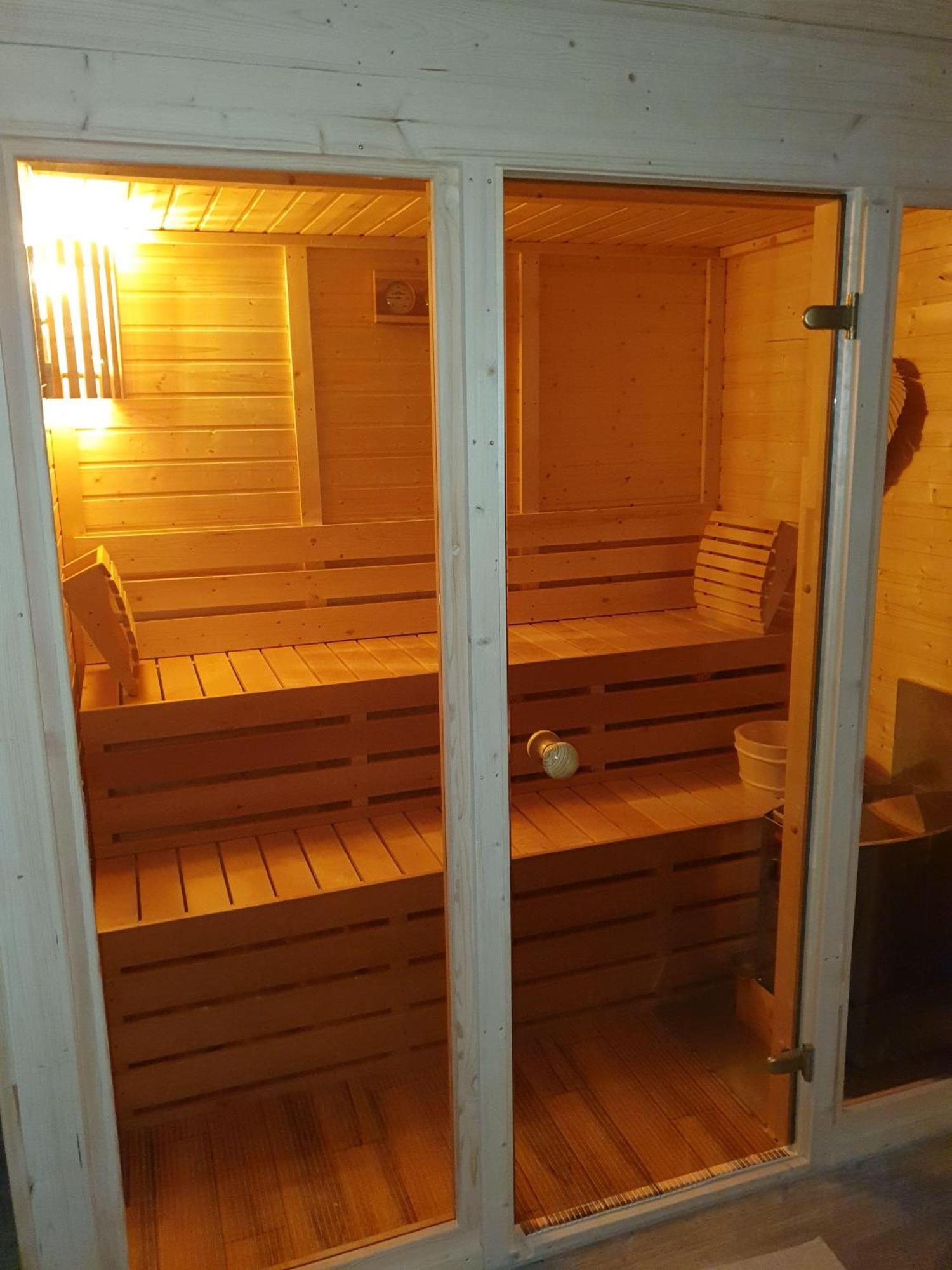 Idyllisches-Blockbohlenhaus-Mit-Eigenem-Garten-Und-Sauna-Zum-Wohlfuehlen Martensrade Eksteriør bilde